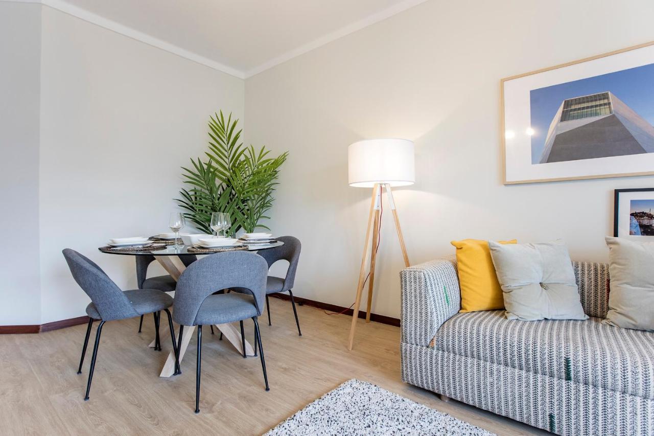 2br Flat In Bonfim W/ Ac & Balcony By Lovelystay Oporto